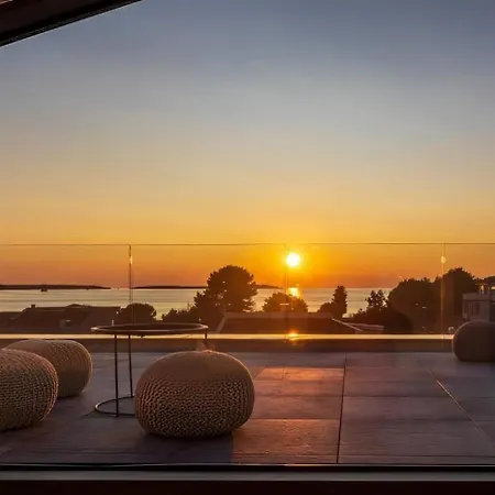 Villa A In For 8 2 Persons With Infinity Pool Only 100 Meters From The Sea *
